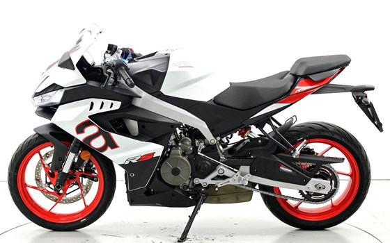 Motorrad Occasion Aprilia RS 457 - Bild 5