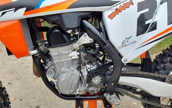 Gebrauchtmotorrad KTM 450 SX-F - Bild 4 Gebrauchtmotorrad KTM 450 SX-F - Bild 4