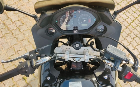 Gebrauchtmotorrad Honda CBF 600 S - Bild 18