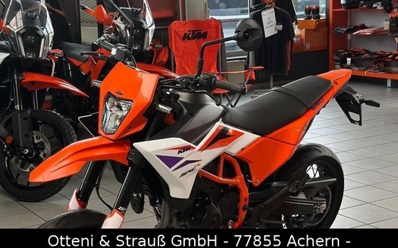 Neufahrzeug KTM 390 SMC R - Bild 5