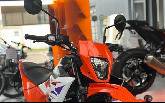 Neufahrzeug KTM 390 SMC R - Bild 7