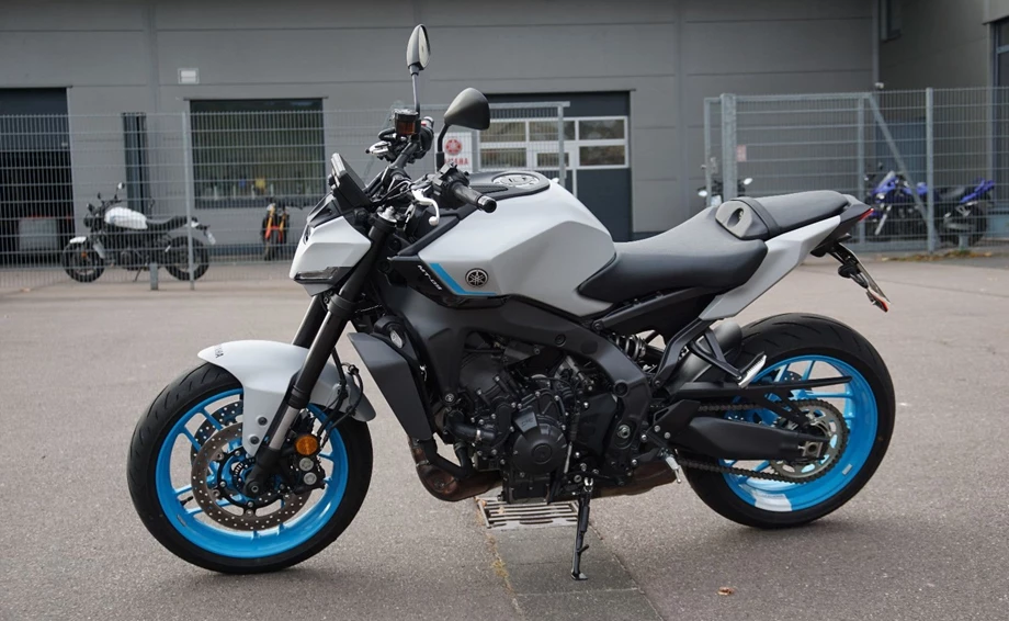 Angebot Yamaha MT-09 35kW Bild 3: Angebot Yamaha MT-09 35kW