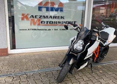 GEBRAUCHTFAHRZEUG KTM 990 Super Duke R