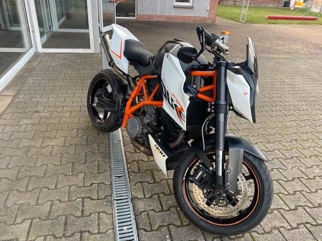 Angebot KTM 990 Super Duke R Bild 3: Angebot KTM 990 Super Duke R