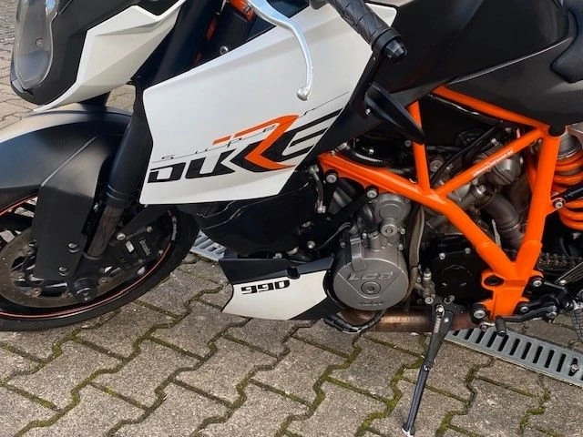 Angebot KTM 990 Super Duke R Bild 4: Angebot KTM 990 Super Duke R