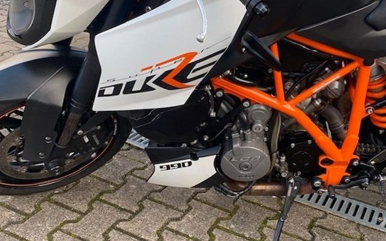 Gebrauchtmotorrad KTM 990 Super Duke R - Bild 4