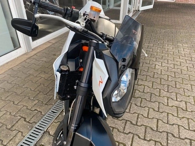 Angebot KTM 990 Super Duke R Bild 9: Angebot KTM 990 Super Duke R