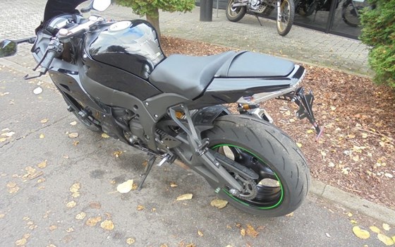 Gebrauchtmotorrad Kawasaki Ninja ZX-10R - Bild 8