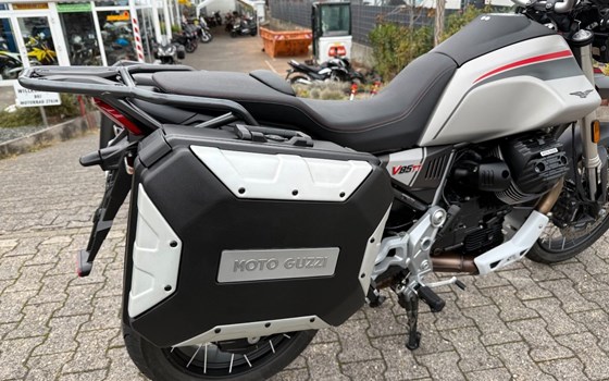 Gebrauchtmotorrad Moto Guzzi V85 TT Travel - Bild 7