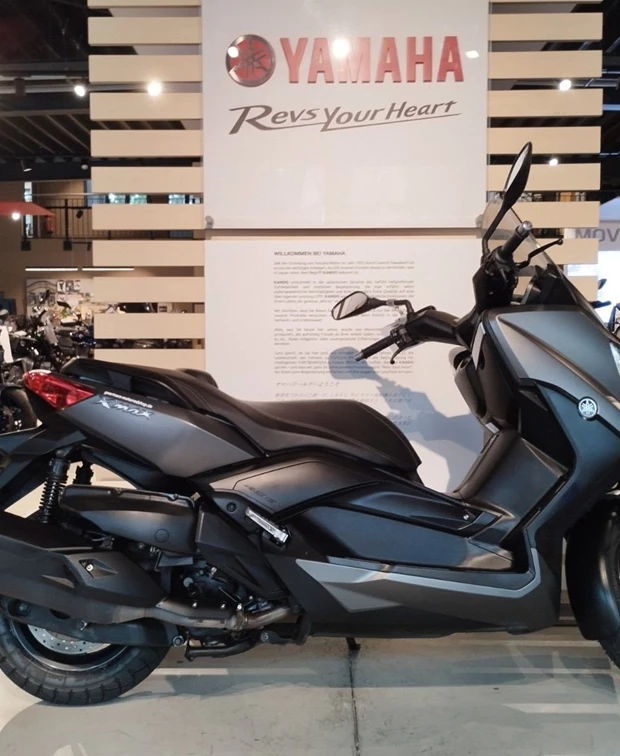 Yamaha XMAX 400