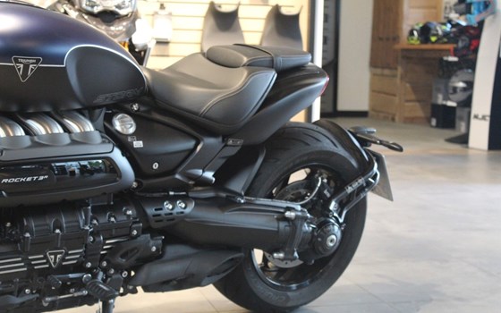 Gebrauchtmotorrad Triumph Rocket 3 Storm R - Bild 10