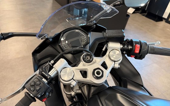 Gebrauchtmotorrad Triumph Daytona 660 - Bild 9