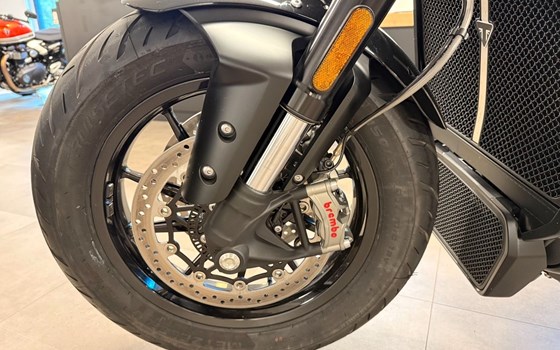 Gebrauchtmotorrad Triumph Rocket 3 Storm R - Bild 7