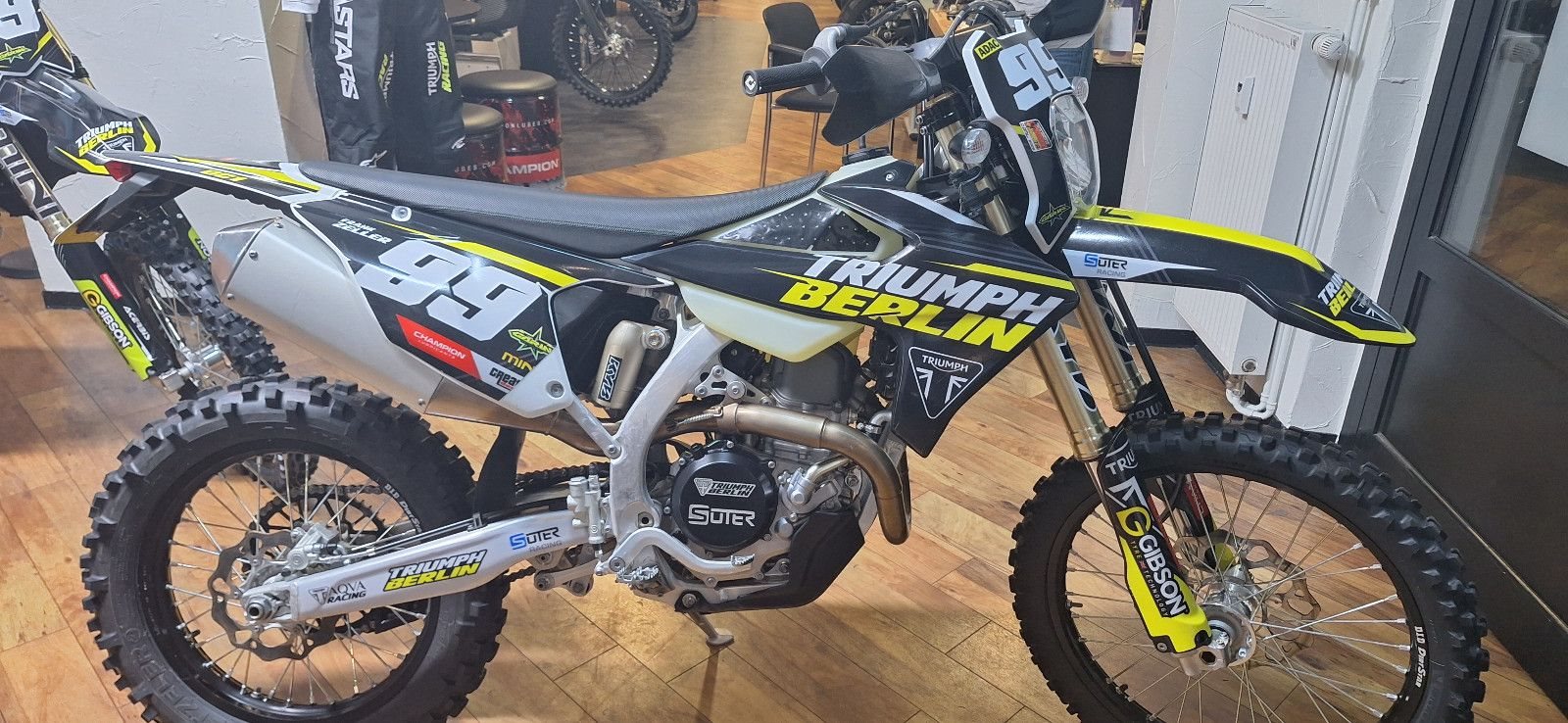 Triumph TF 450-E<br />NDURO 2026 +TEAMDEKOR