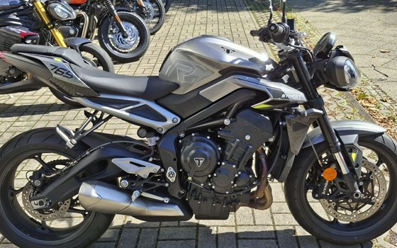 Gebrauchtmotorrad Triumph Street Triple R - Bild 1