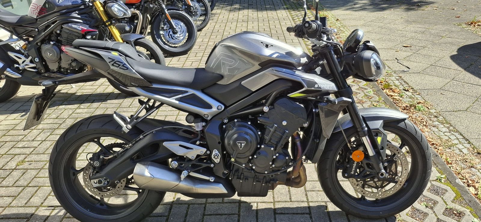 Triumph Street Triple R 
