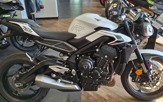 Gebrauchtmotorrad Triumph Street Triple R - Bild 1