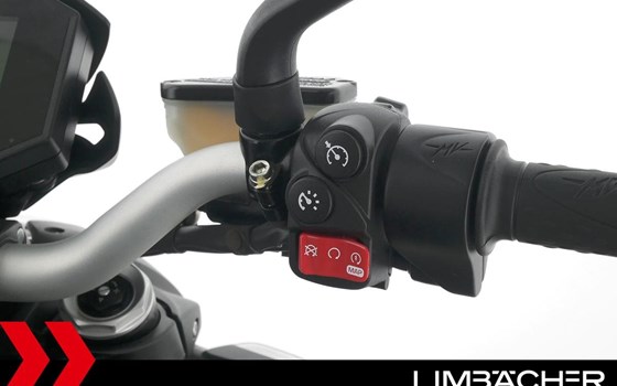 Gebrauchtmotorrad MV Agusta Brutale 800 RR - Bild 20