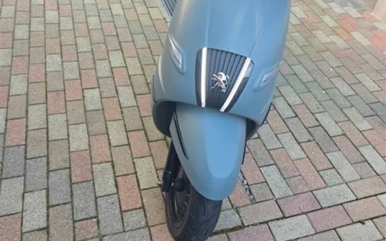 Gebrauchtmotorrad Peugeot Django 50 4T - Bild 1