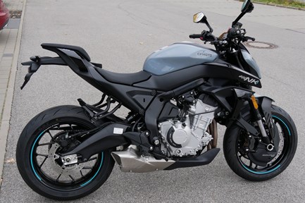 CFMOTO 675NK