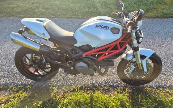Gebrauchtmotorrad Ducati Monster 796 - Bild 3 Gebrauchtmotorrad Ducati Monster 796 - Bild 3