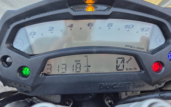 Gebrauchtmotorrad Ducati Monster 796 - Bild 6 Gebrauchtmotorrad Ducati Monster 796 - Bild 6