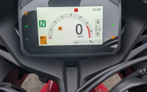 Neufahrzeug Honda CBR650R E-Clutch - Bild 2