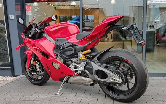 Gebrauchtmotorrad Ducati Panigale V4 - Bild 4 Gebrauchtmotorrad Ducati Panigale V4 - Bild 4
