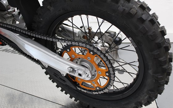 Neufahrzeug KTM 450 EXC-F SIX DAYS - Bild 10
