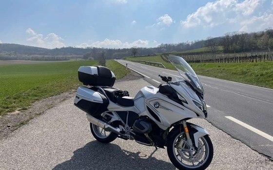 Gebrauchtmotorrad BMW R 1250 RT - Bild 1 Gebrauchtmotorrad BMW R 1250 RT - Bild 1