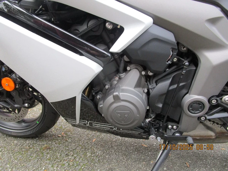 Angebot Triumph Daytona 660 Bild 4: Angebot Triumph Daytona 660
