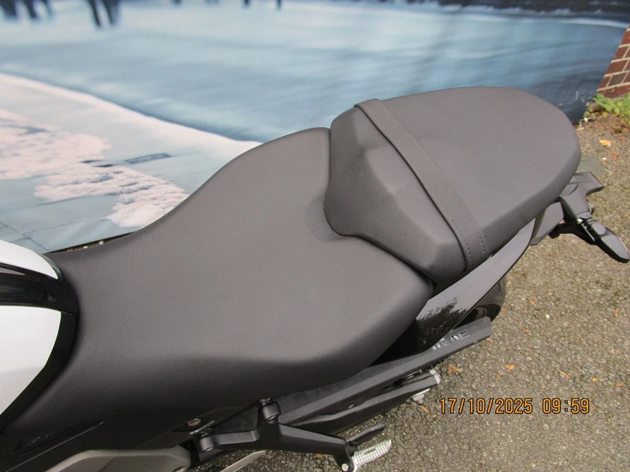 Angebot Triumph Daytona 660 Bild 6: Angebot Triumph Daytona 660