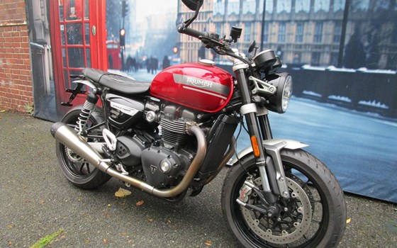 Gebrauchtmotorrad Triumph Speed Twin 1200 - Bild 1