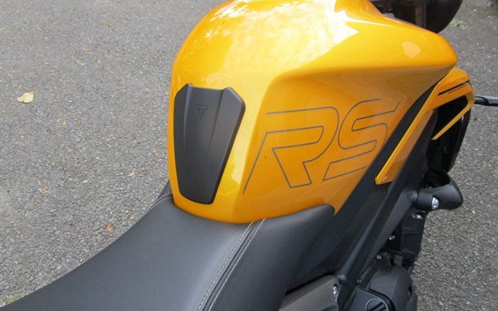 Gebrauchtmotorrad Triumph Street Triple 765 RS - Bild 10