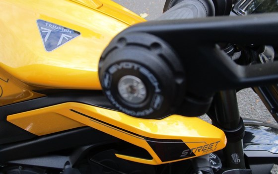 Gebrauchtmotorrad Triumph Street Triple 765 RS - Bild 11