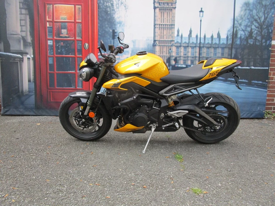 Angebot Triumph Street Triple 765 RS Bild 3: Angebot Triumph Street Triple 765 RS