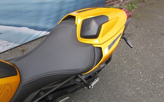 Gebrauchtmotorrad Triumph Street Triple 765 RS - Bild 5