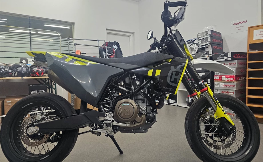 Angebot Husqvarna 701 Supermoto Bild 2: Angebot Husqvarna 701 Supermoto