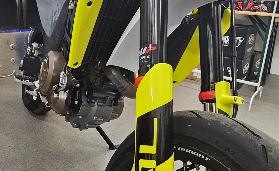 Angebot Husqvarna 701 Supermoto Bild 3: Angebot Husqvarna 701 Supermoto