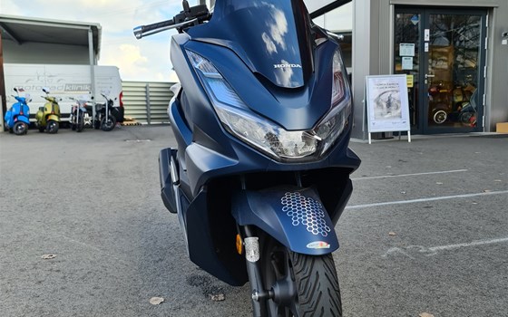 Gebrauchtmotorrad Honda PCX125 - Bild 3 Gebrauchtmotorrad Honda PCX125 - Bild 3