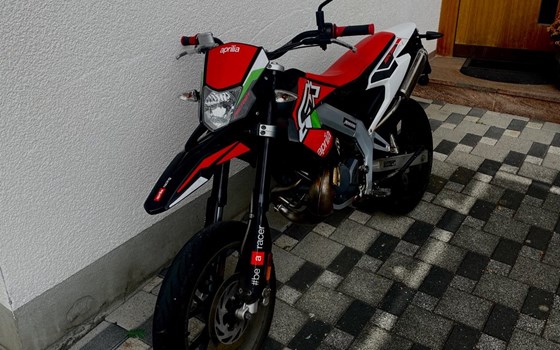 Gebrauchtmotorrad Aprilia SX 50 Supermoto - Bild 2 Gebrauchtmotorrad Aprilia SX 50 Supermoto - Bild 2
