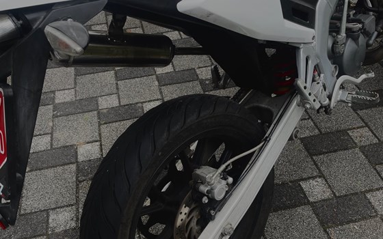 Gebrauchtmotorrad Aprilia SX 50 Supermoto - Bild 6 Gebrauchtmotorrad Aprilia SX 50 Supermoto - Bild 6