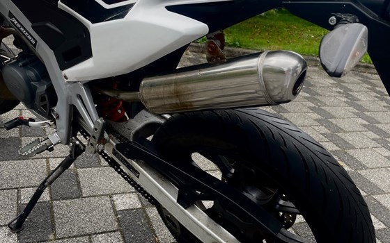 Gebrauchtmotorrad Aprilia SX 50 Supermoto - Bild 7 Gebrauchtmotorrad Aprilia SX 50 Supermoto - Bild 7