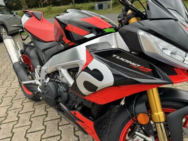 Angebot Aprilia Tuono V4 1100 Factory Bild 10: Angebot Aprilia Tuono V4 1100 Factory