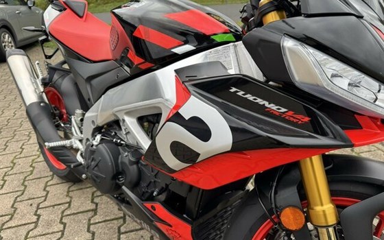 Gebrauchtmotorrad Aprilia Tuono V4 1100 Factory - Bild 11