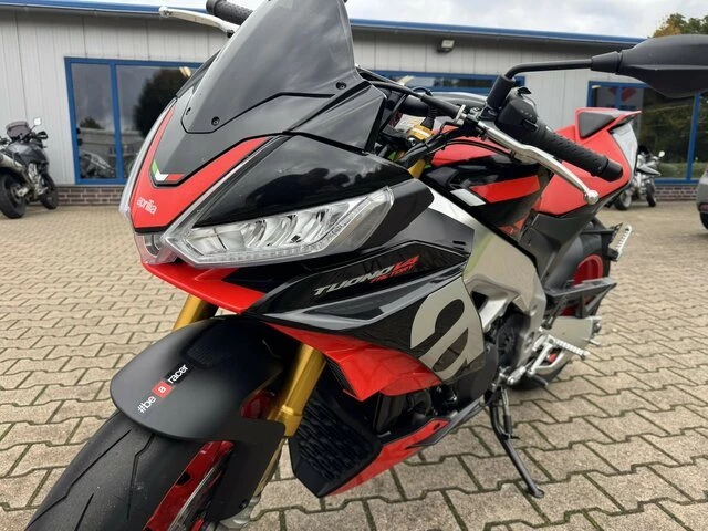 Angebot Aprilia Tuono V4 1100 Factory Bild 9: Angebot Aprilia Tuono V4 1100 Factory