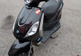Gebrauchte Piaggio Fly 50 2T Gebrauchte Piaggio Fly 50 2T