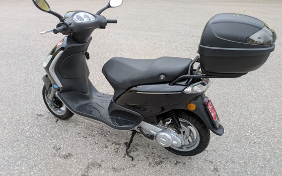 Gebrauchtmotorrad Piaggio Fly 50 2T - Bild 4 Gebrauchtmotorrad Piaggio Fly 50 2T - Bild 4