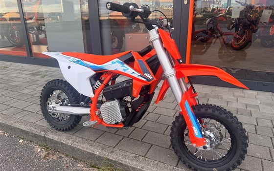 Gebrauchtmotorrad KTM SX-E 3 - Bild 1 Gebrauchtmotorrad KTM SX-E 3 - Bild 1