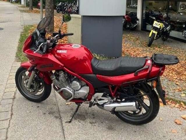 Yamaha XJ 600